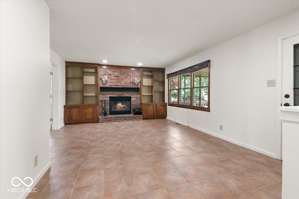 10480 Greenway Drive