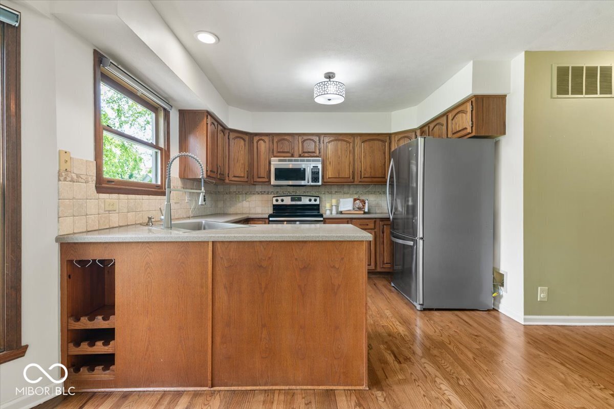 10480 Greenway Drive