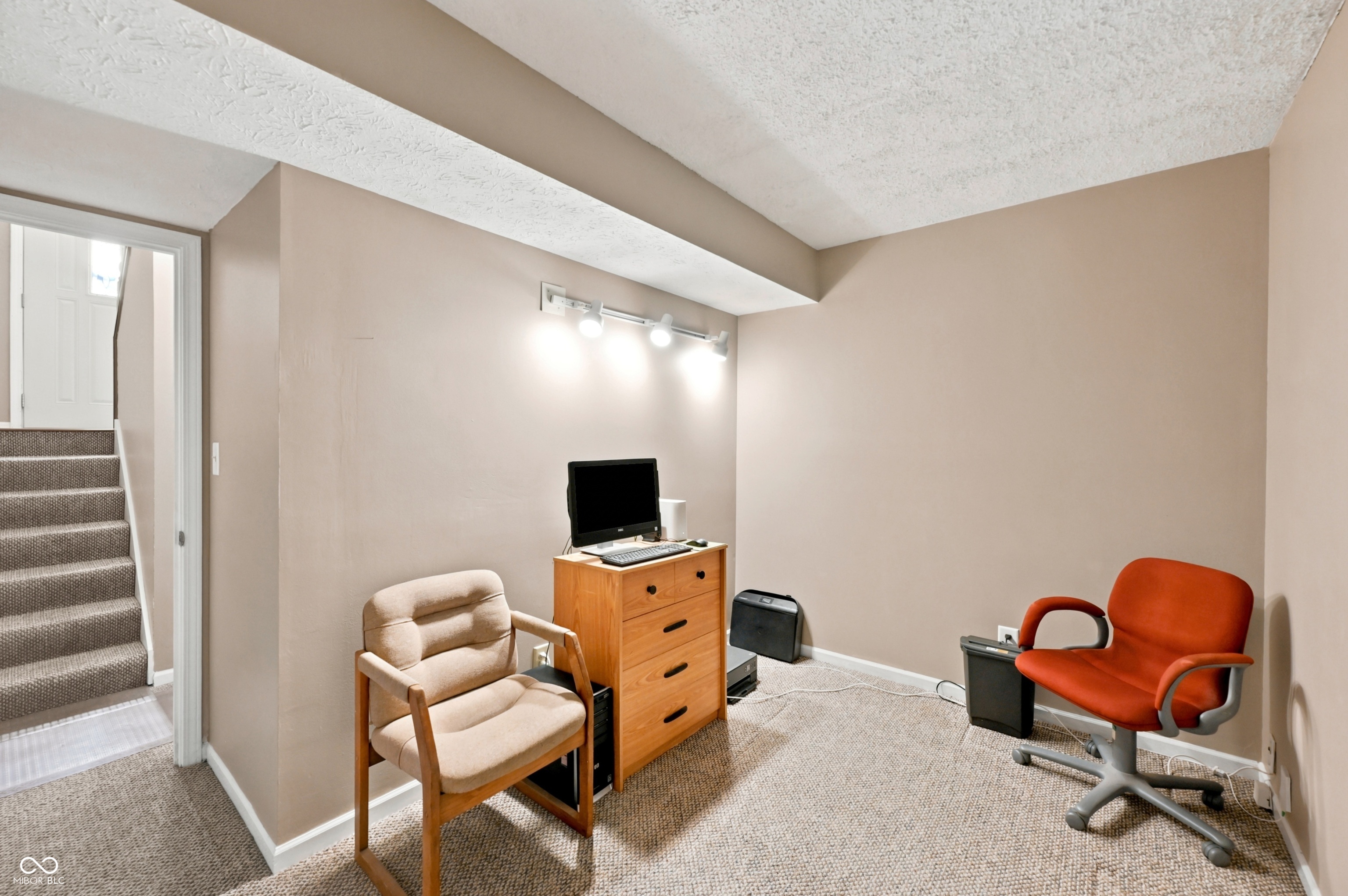8968 Sunglow Court