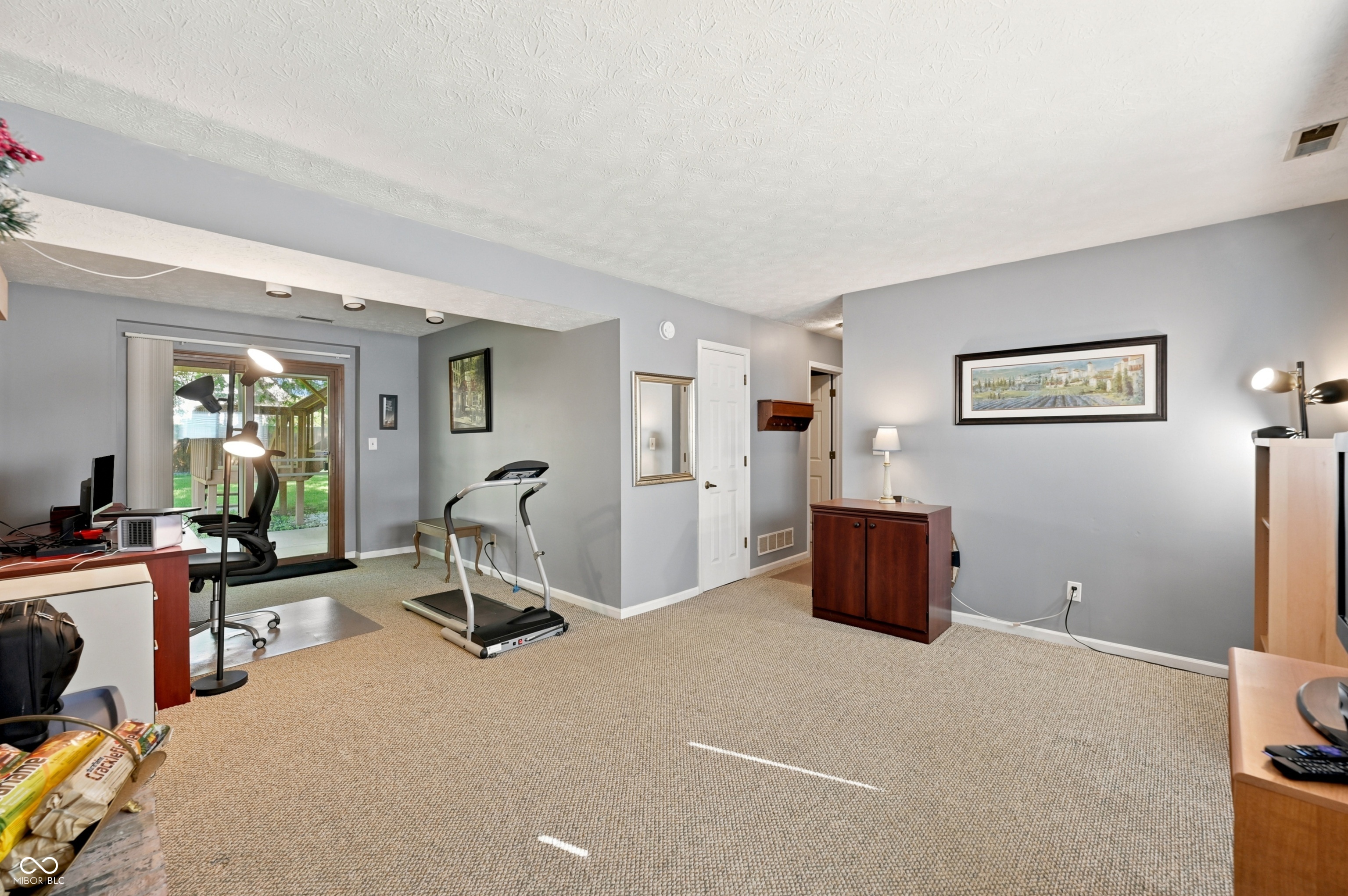 8968 Sunglow Court