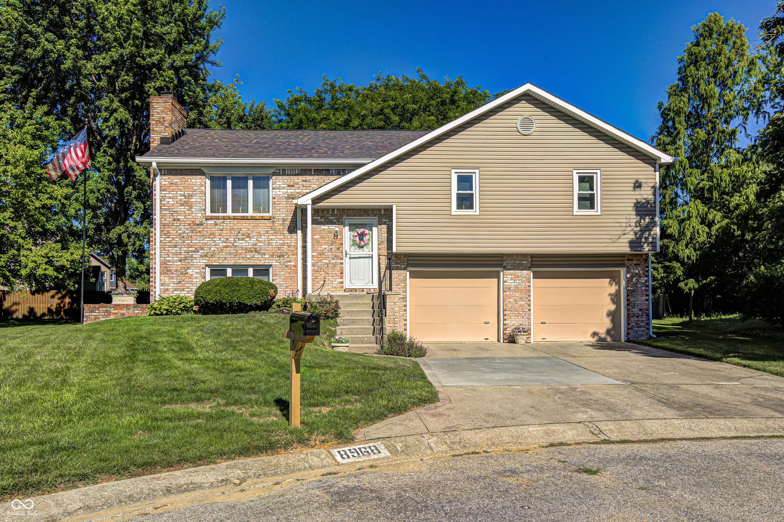 8968 Sunglow Court