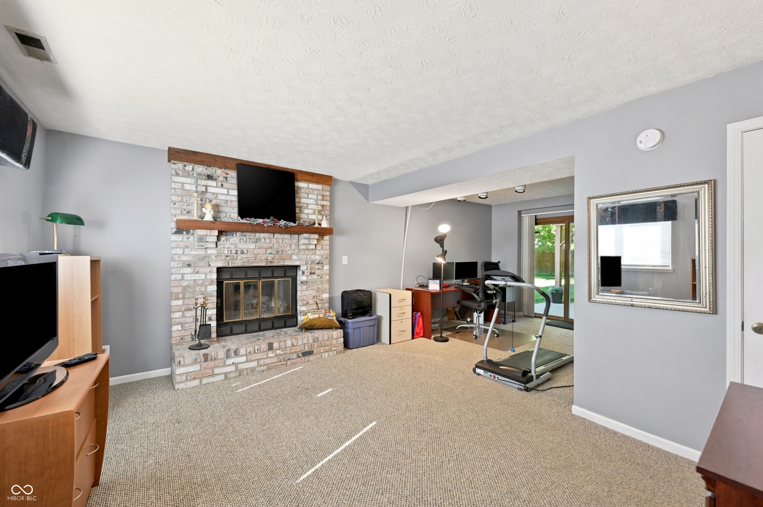 8968 Sunglow Court
