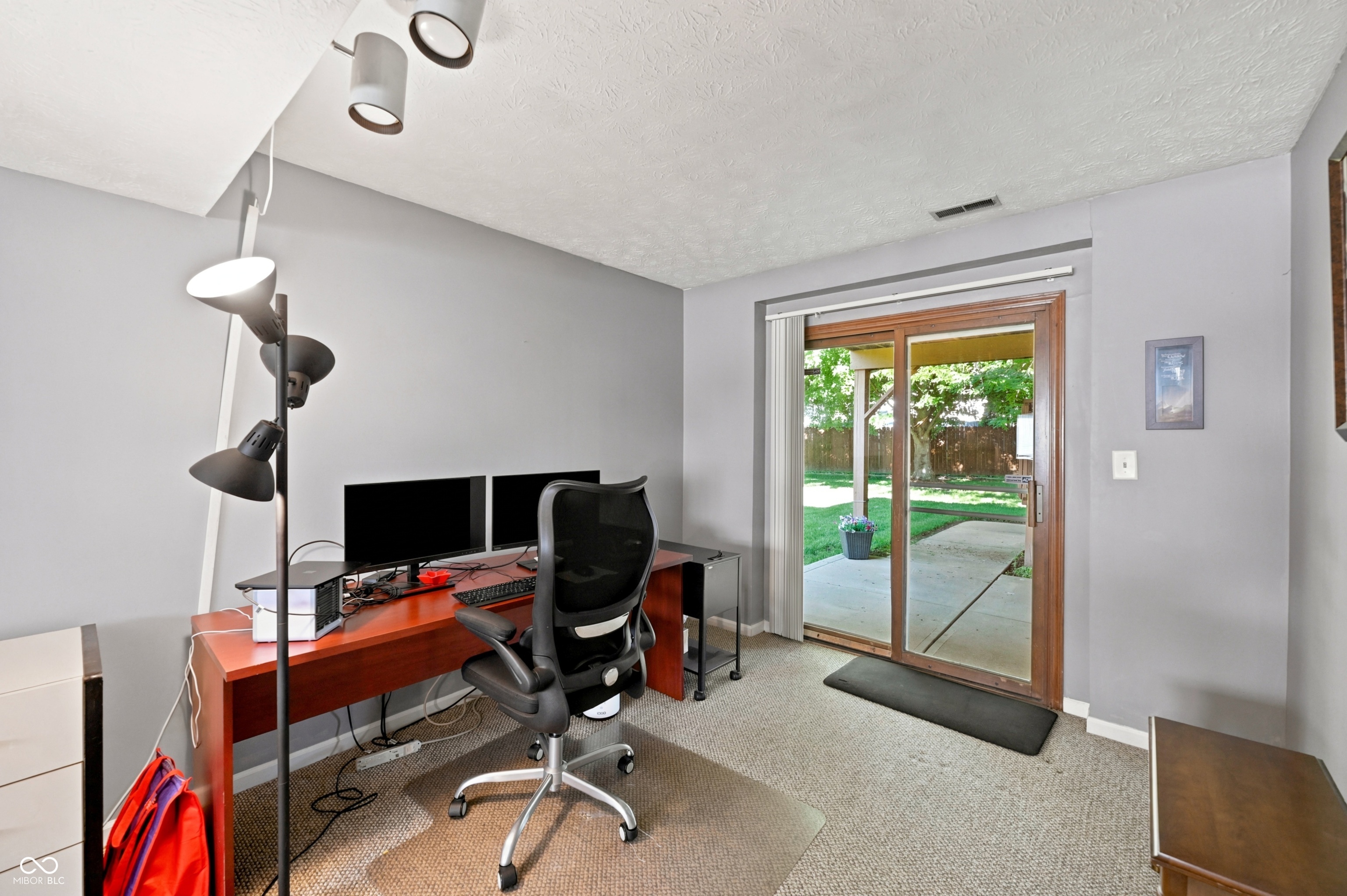 8968 Sunglow Court