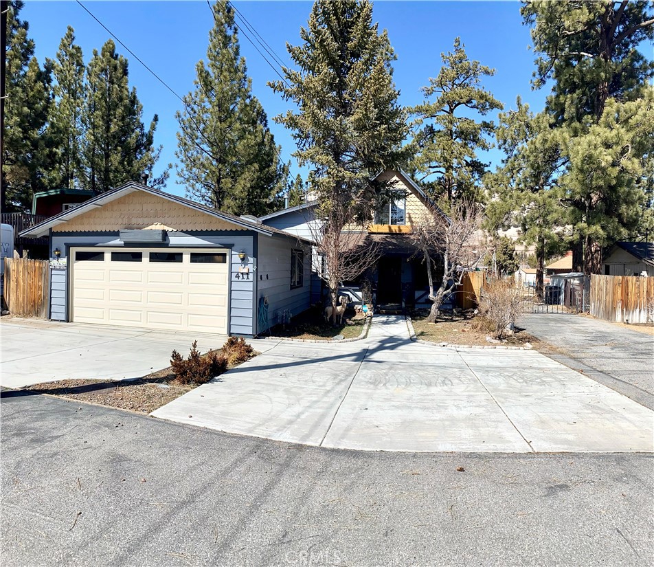 411 E Meadow Lane