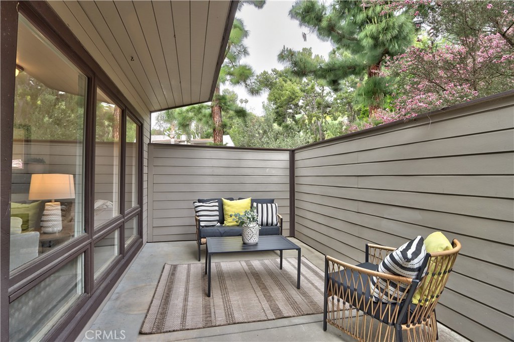 23782 Hillhurst Drive 3