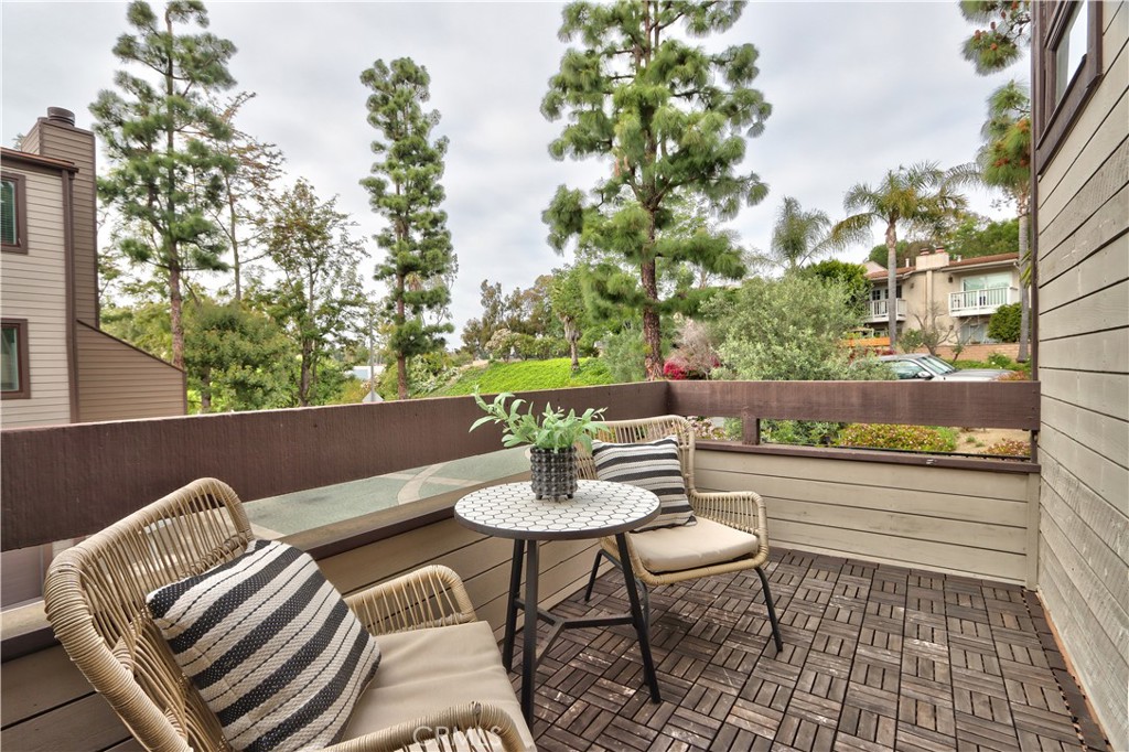 23782 Hillhurst Drive 3