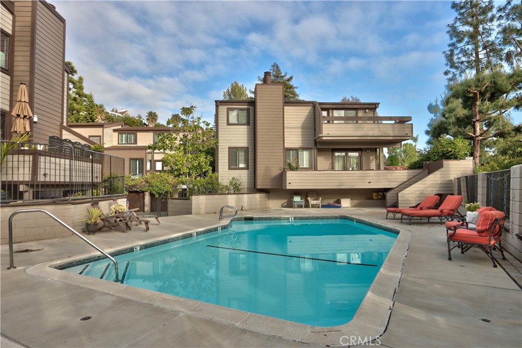 23782 Hillhurst Drive 3