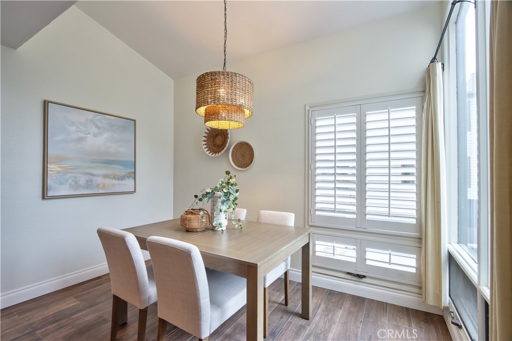 23782 Hillhurst Drive 3