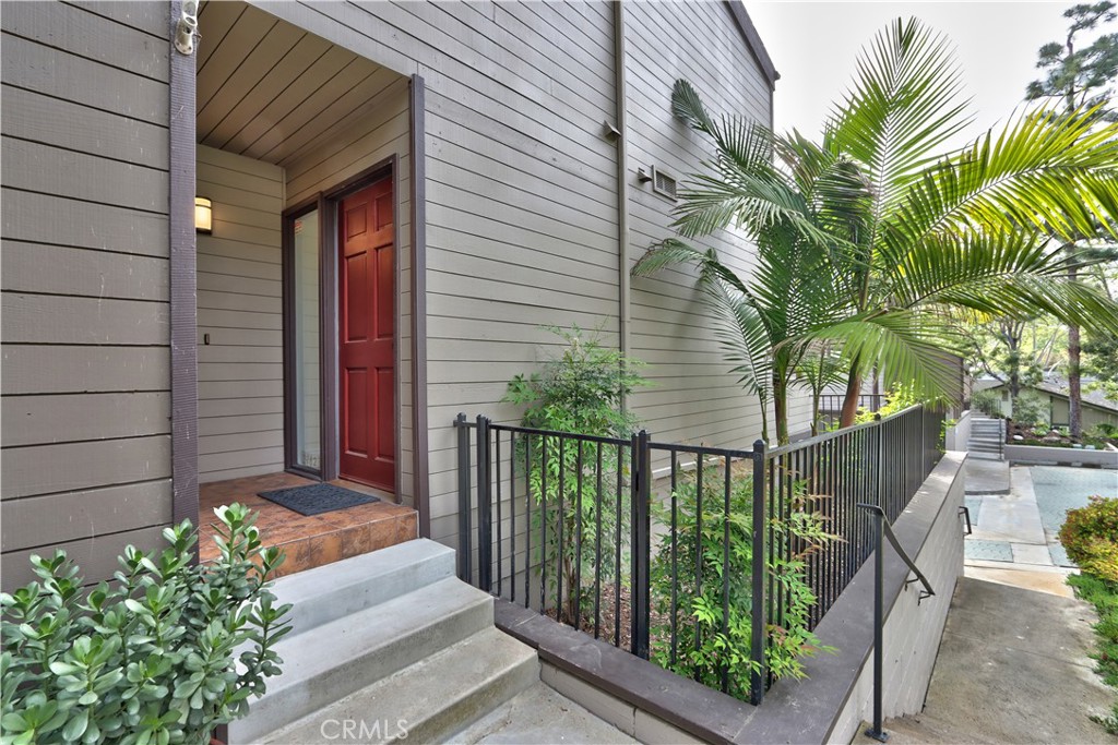 23782 Hillhurst Drive 3