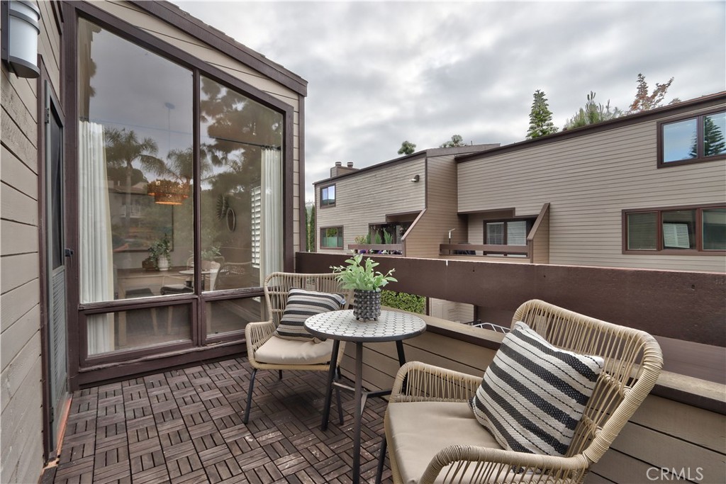 23782 Hillhurst Drive 3