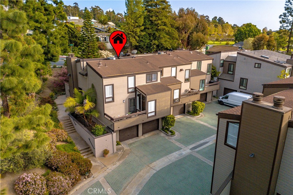 23782 Hillhurst Drive 3