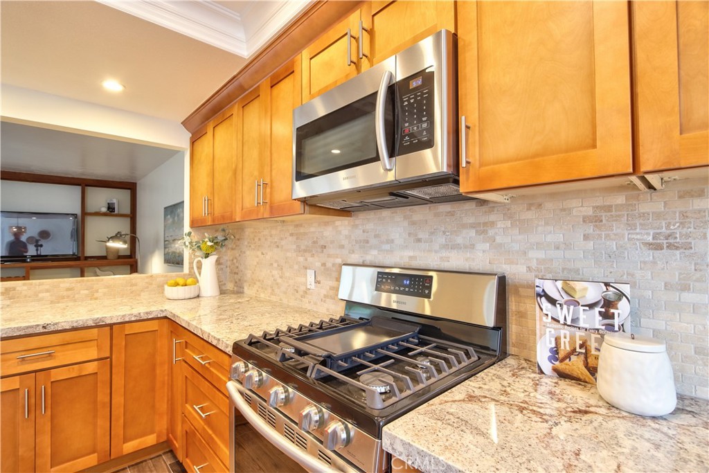 23782 Hillhurst Drive 3