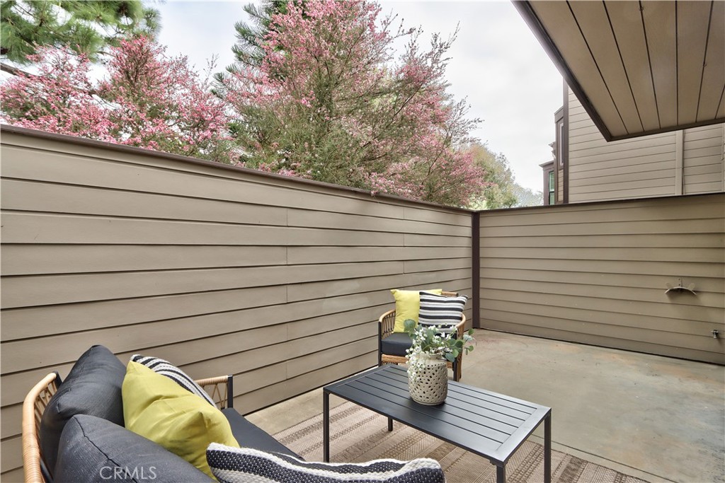 23782 Hillhurst Drive 3