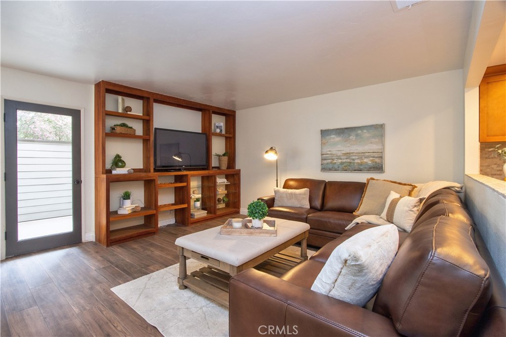 23782 Hillhurst Drive 3