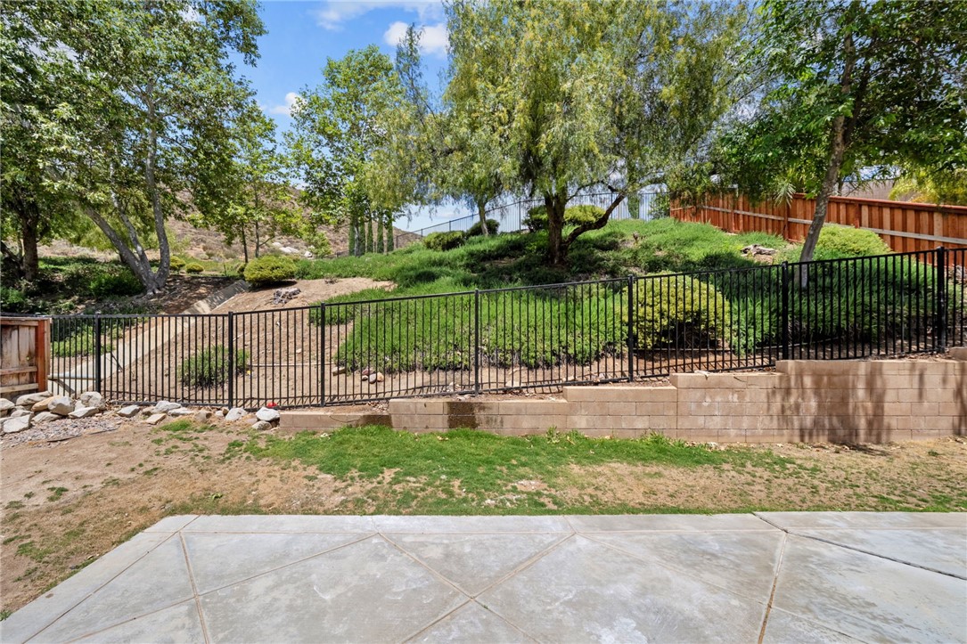 24898 Sunset Vista Avenue
