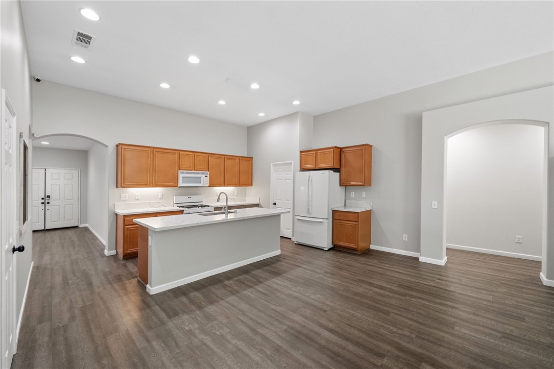 24898 Sunset Vista Avenue