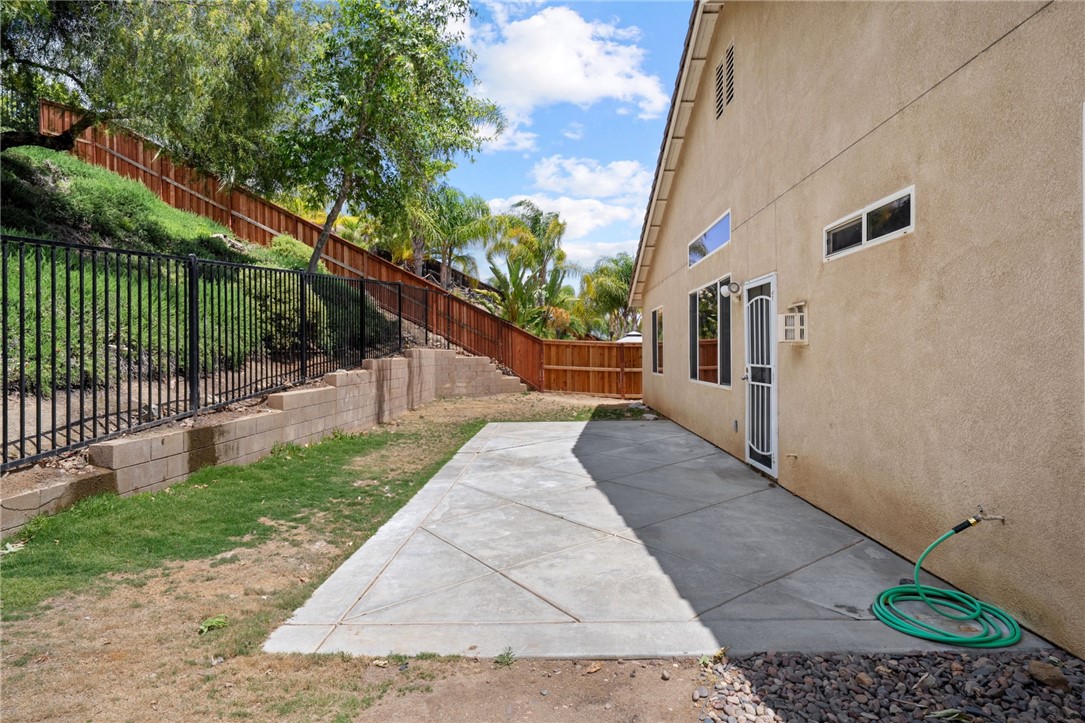 24898 Sunset Vista Avenue