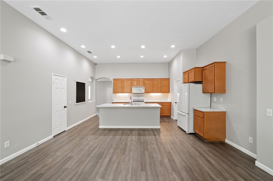 24898 Sunset Vista Avenue