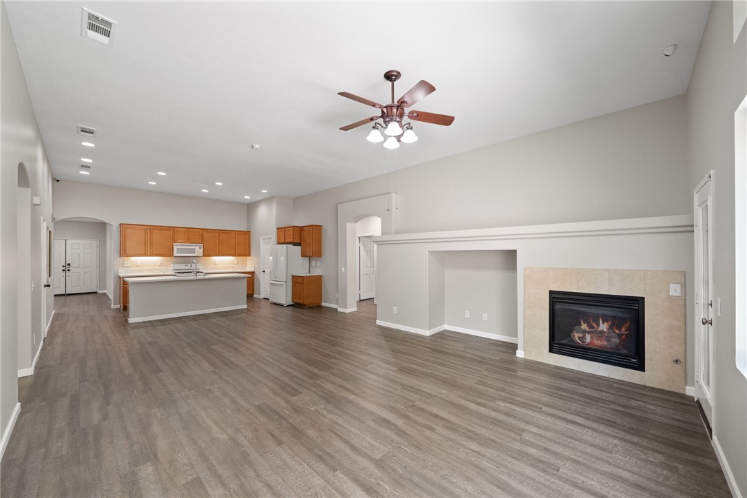 24898 Sunset Vista Avenue