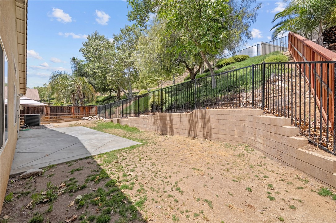 24898 Sunset Vista Avenue