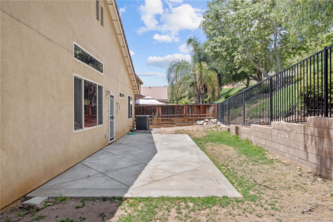 24898 Sunset Vista Avenue