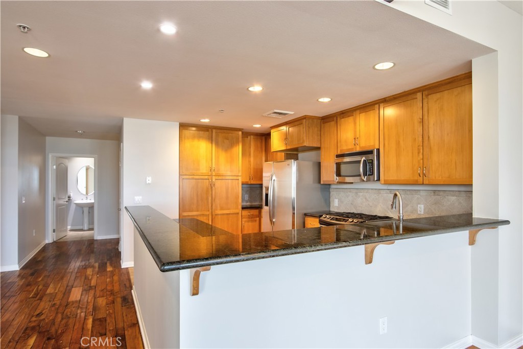 301 Mission Avenue 602