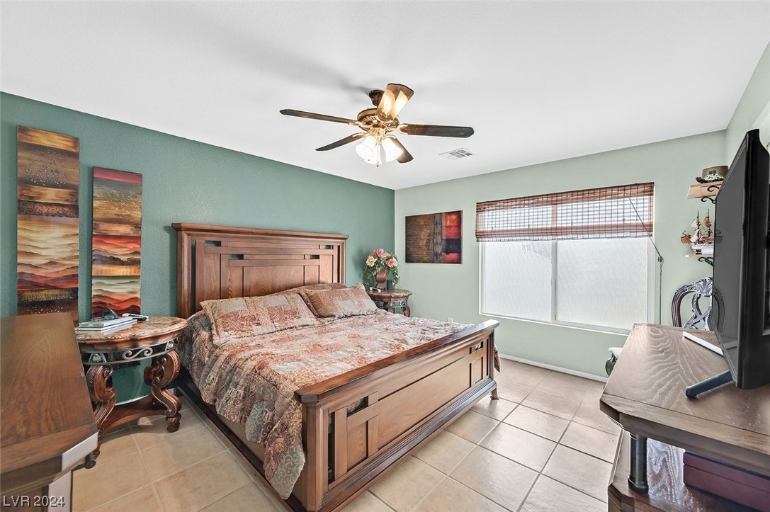 8725 Country Pines Avenue