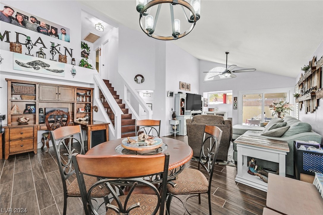 8725 Country Pines Avenue