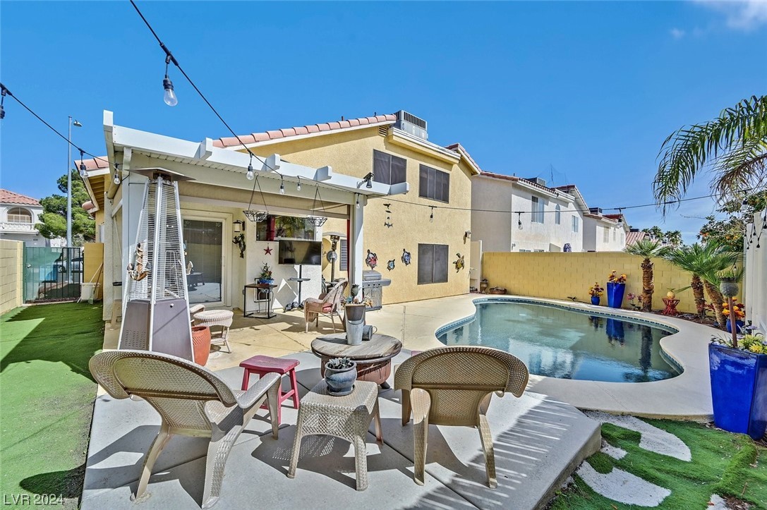 8725 Country Pines Avenue