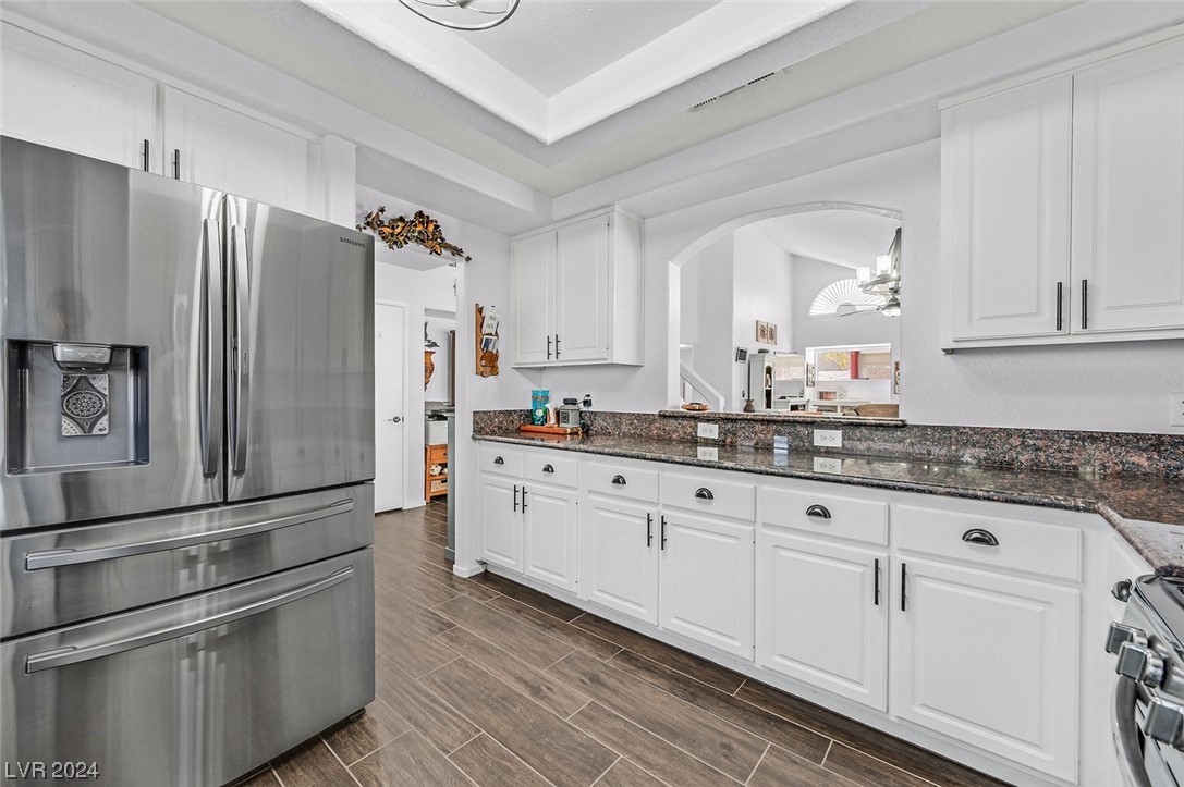 8725 Country Pines Avenue