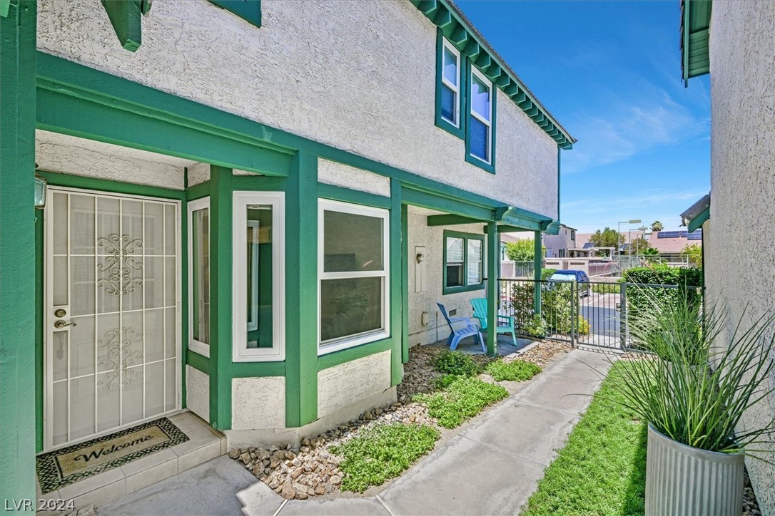 3953 Weybridge Drive
