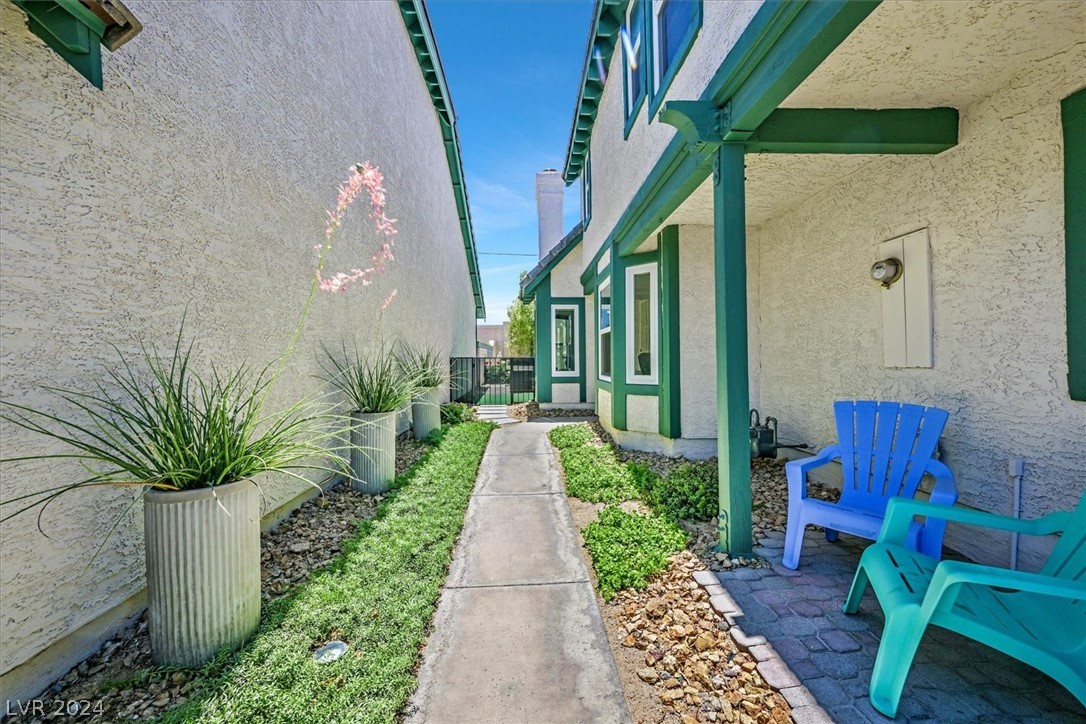 3953 Weybridge Drive