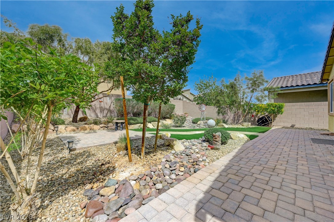 4420 Stardusk Falls Avenue