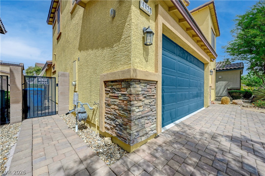 4420 Stardusk Falls Avenue