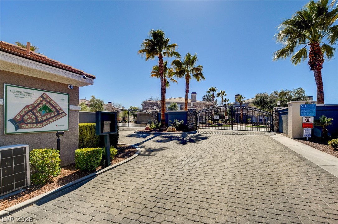 10809 Garden Mist Drive 2004