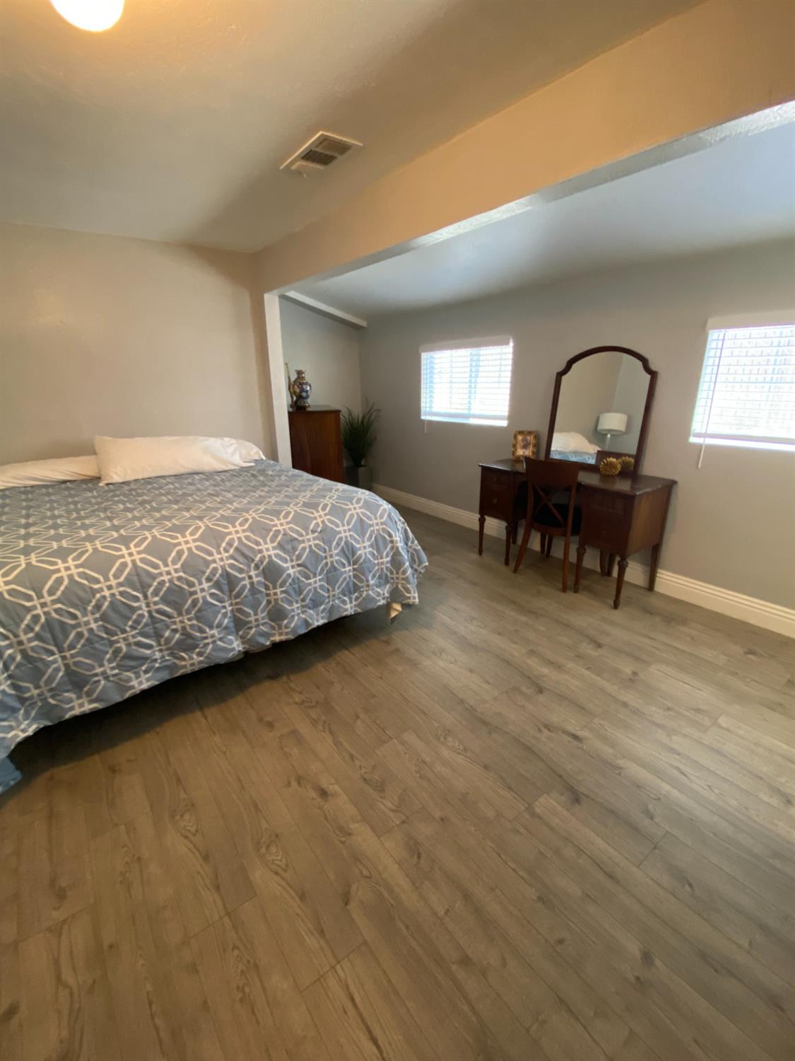 17440 Grand Island Rd