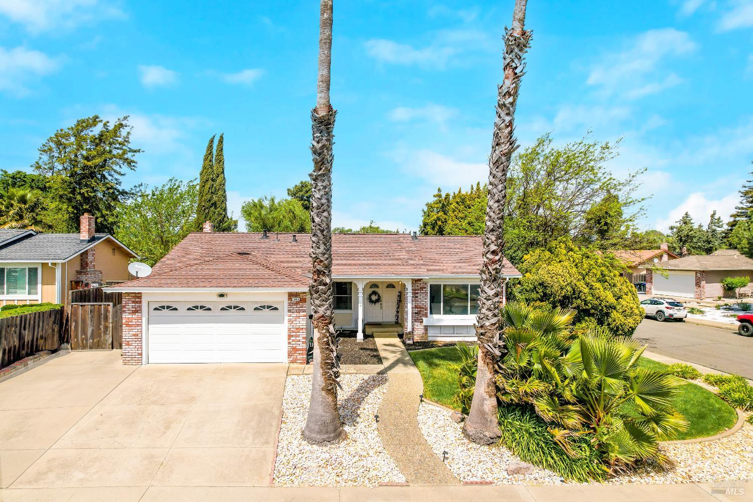 5002 Greenwood Ct