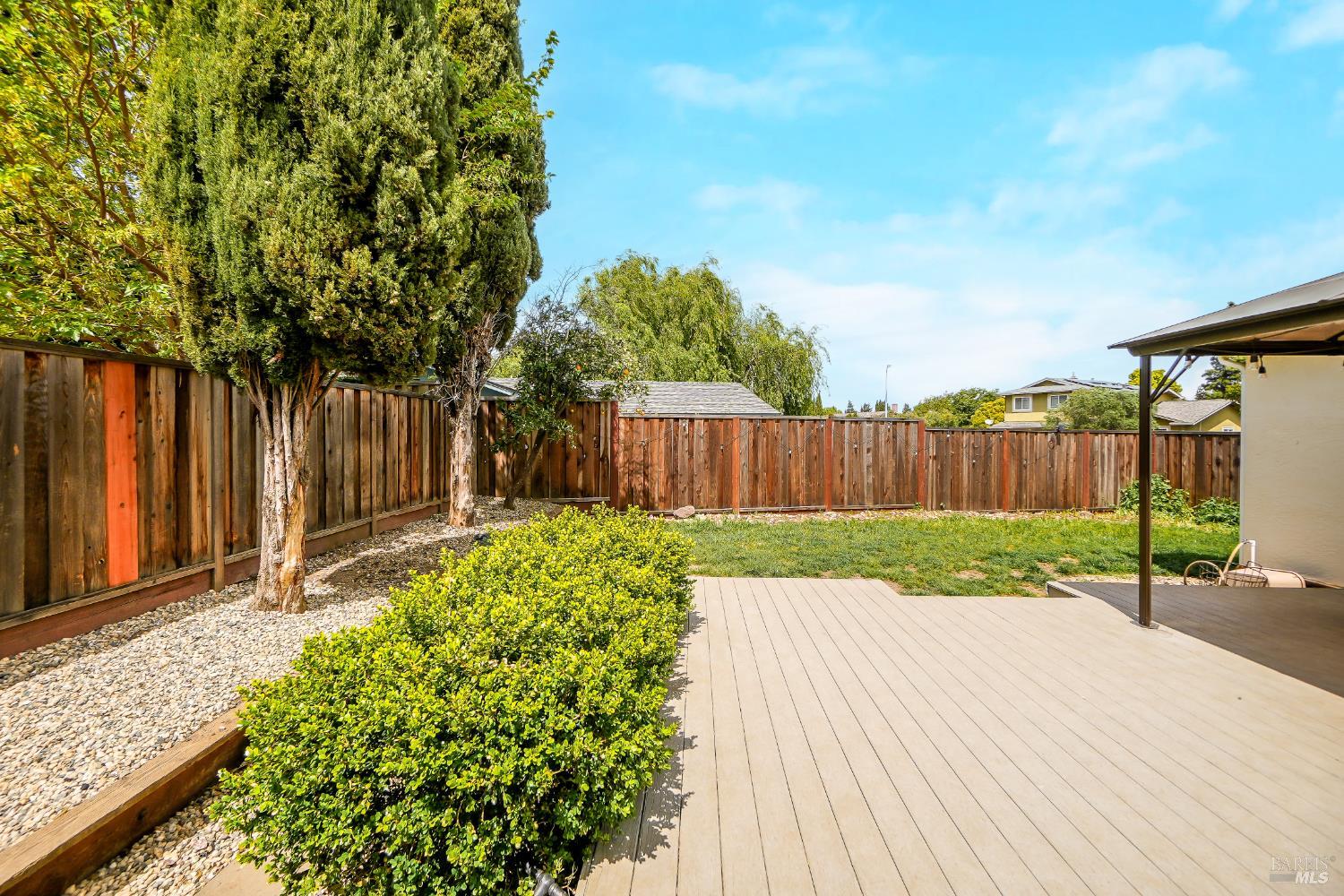 5002 Greenwood Ct