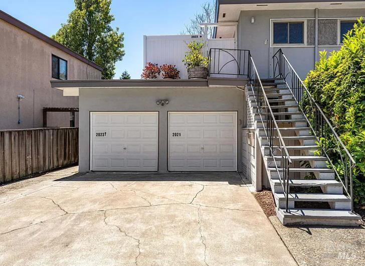 2021 Key Blvd