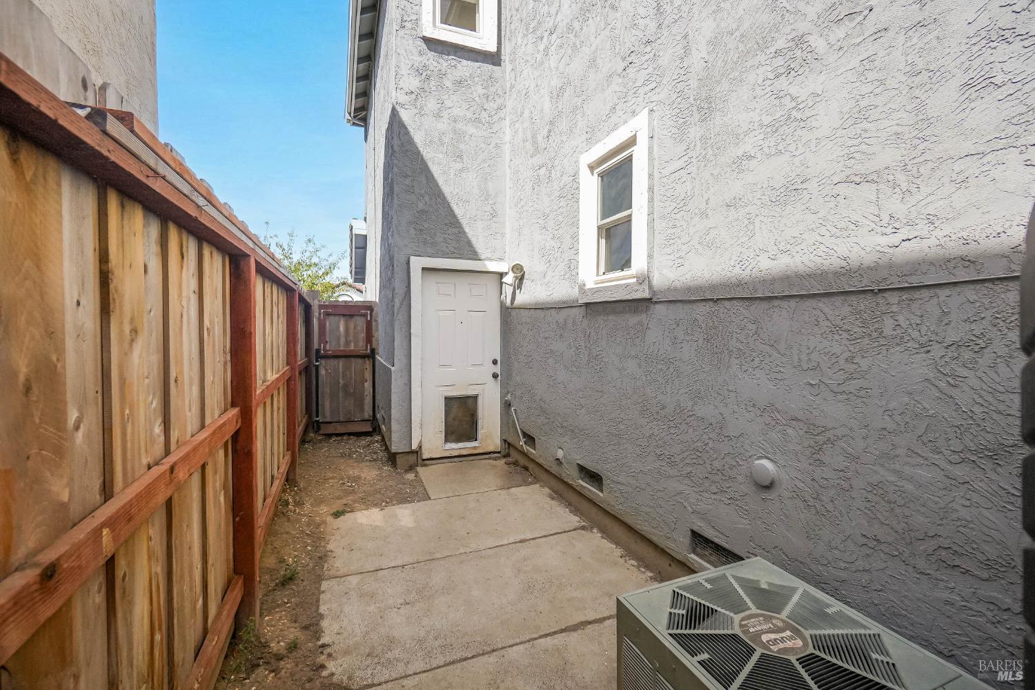 945 Bauman Court