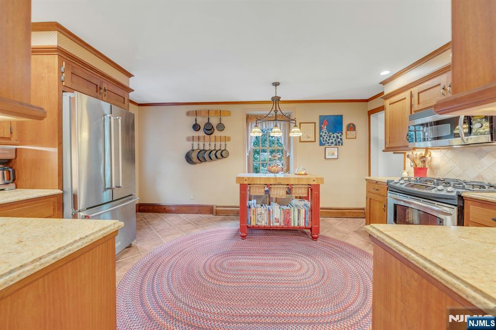 142 Pascack Road