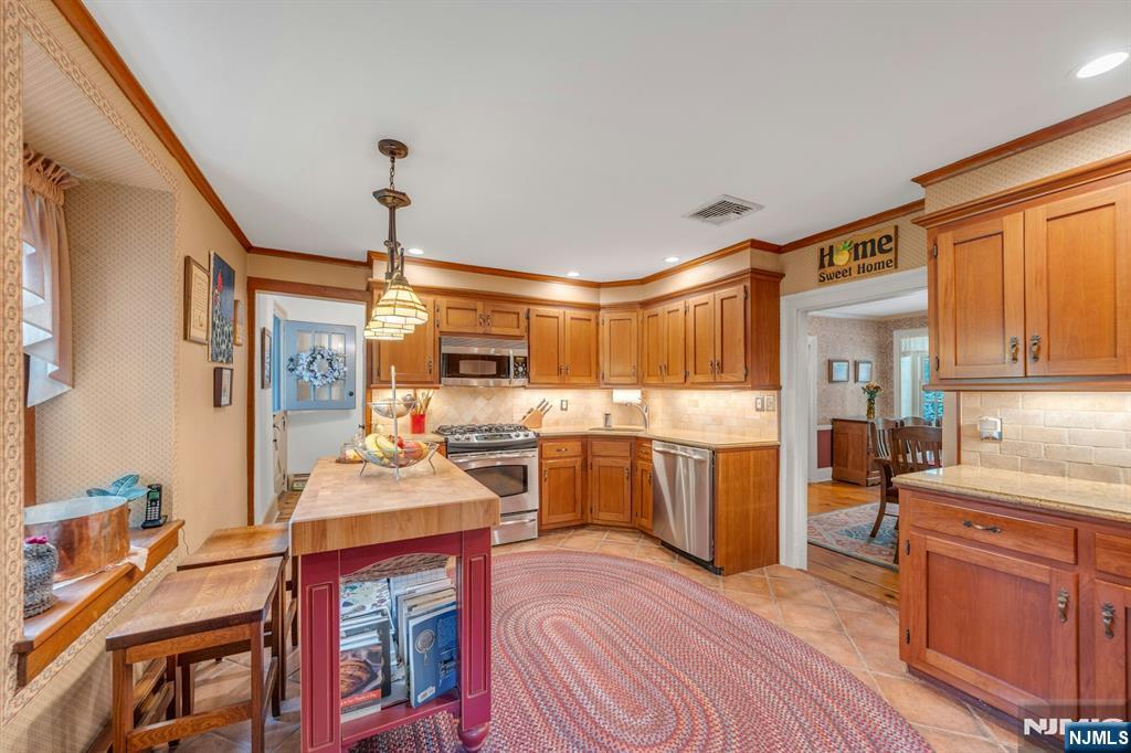 142 Pascack Road