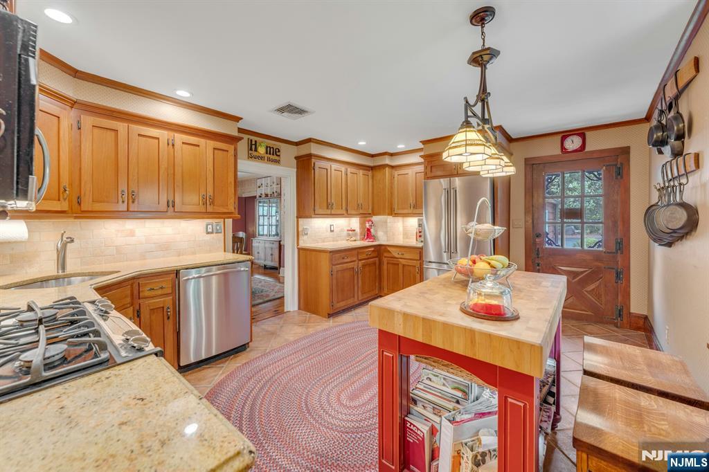 142 Pascack Road