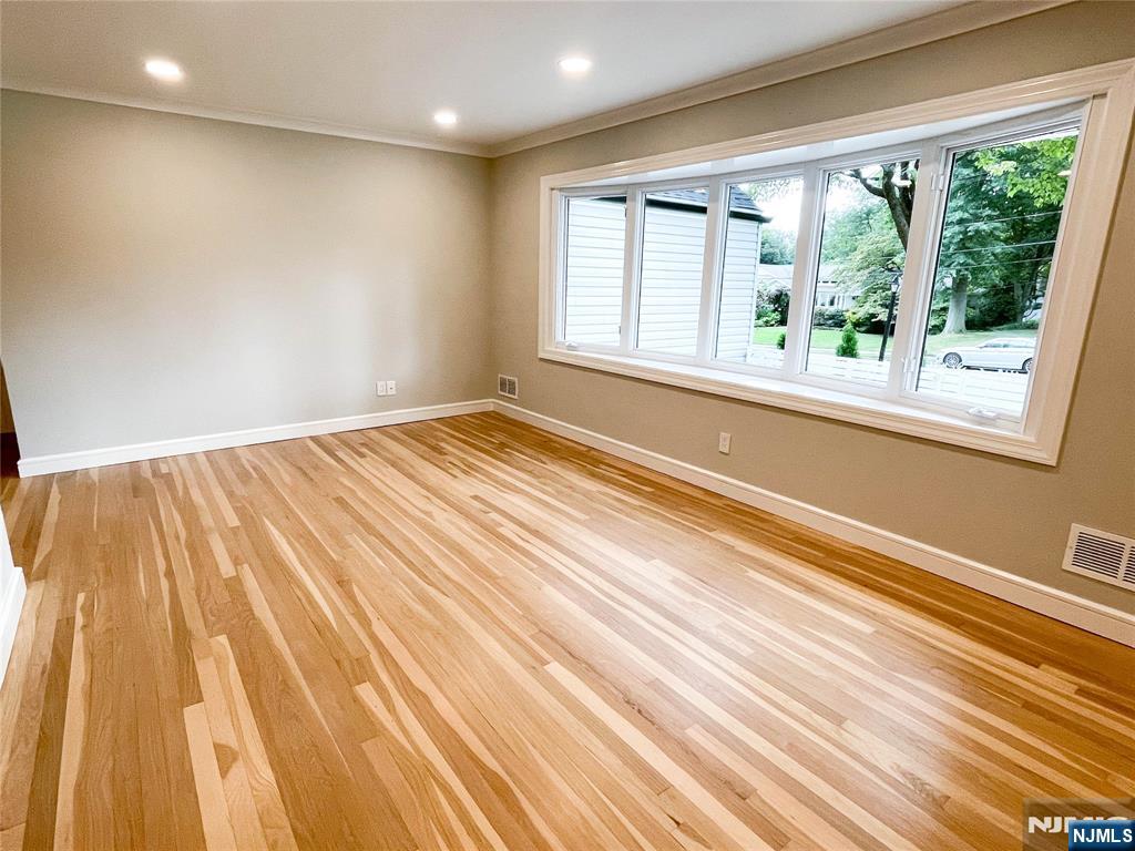 319 Mastin Place