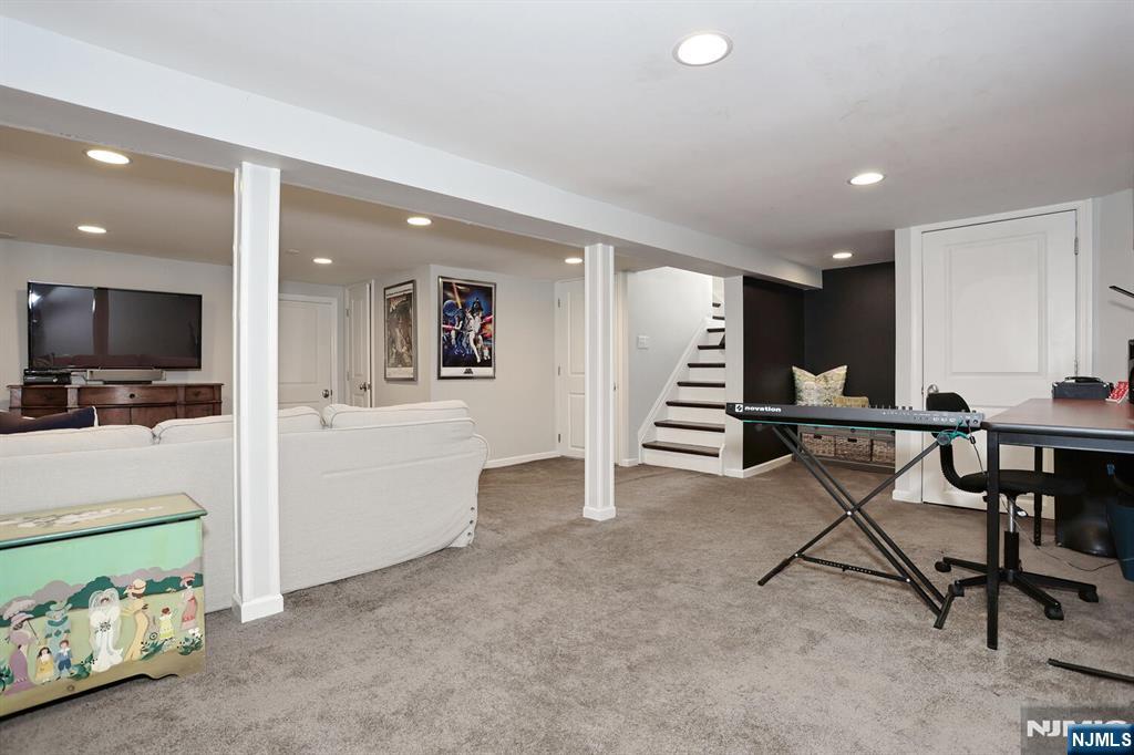 430 Wastena Terrace