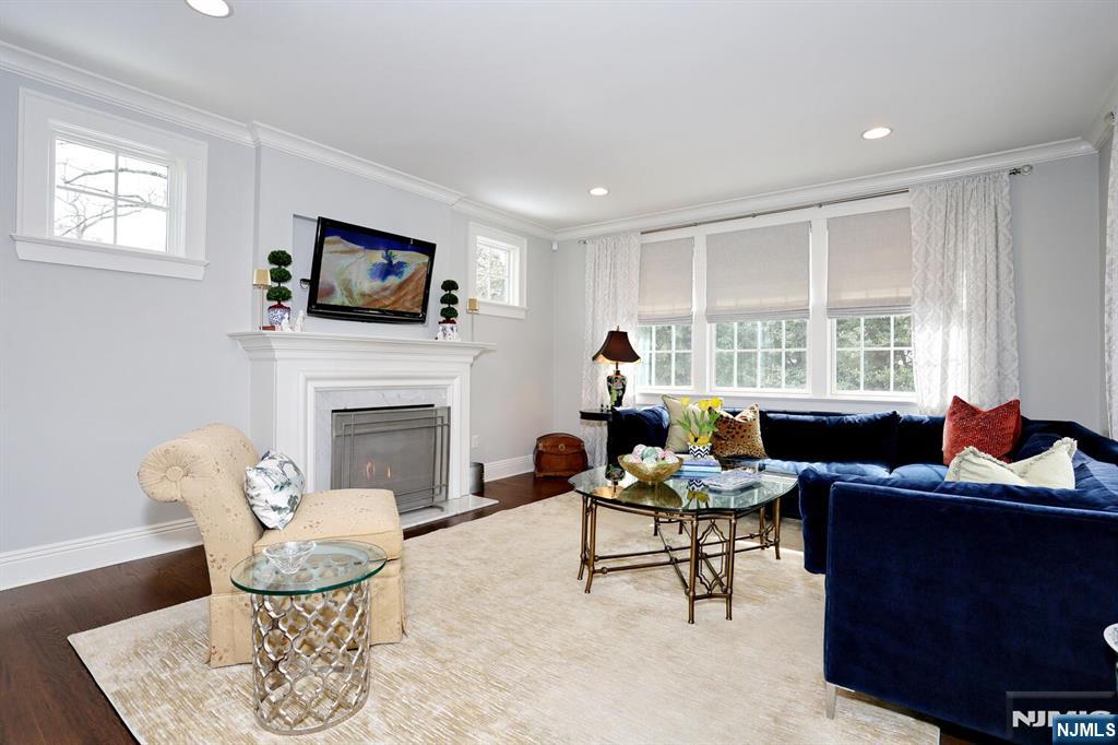 430 Wastena Terrace