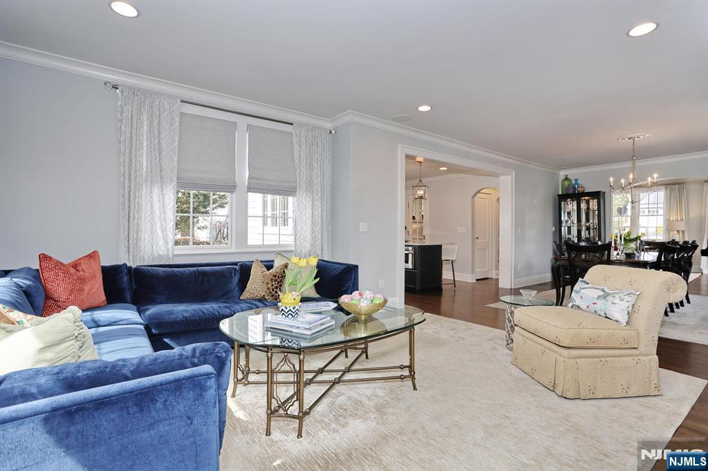 430 Wastena Terrace