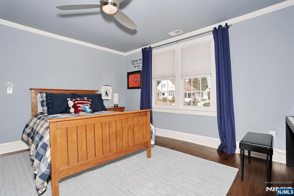 430 Wastena Terrace