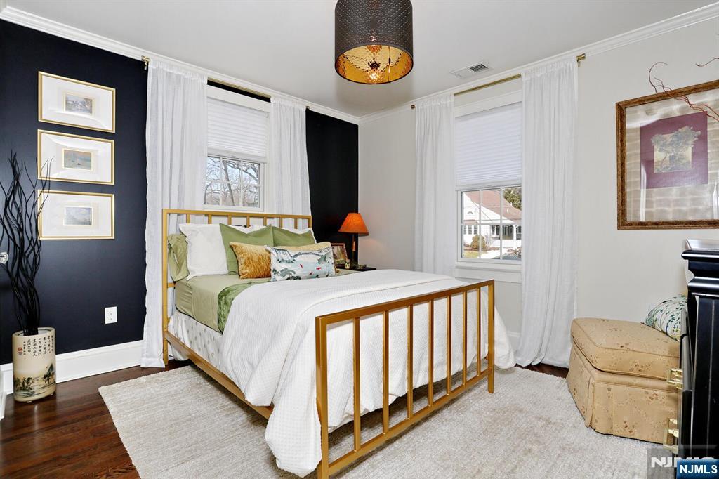 430 Wastena Terrace