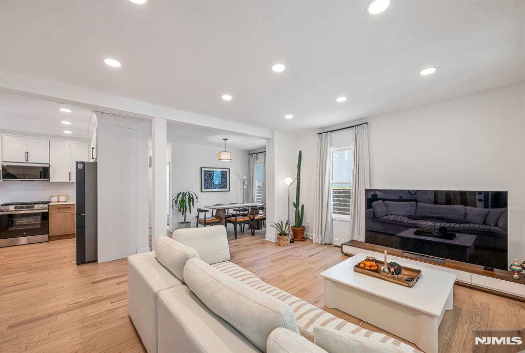 247 Fern Avenue 1
